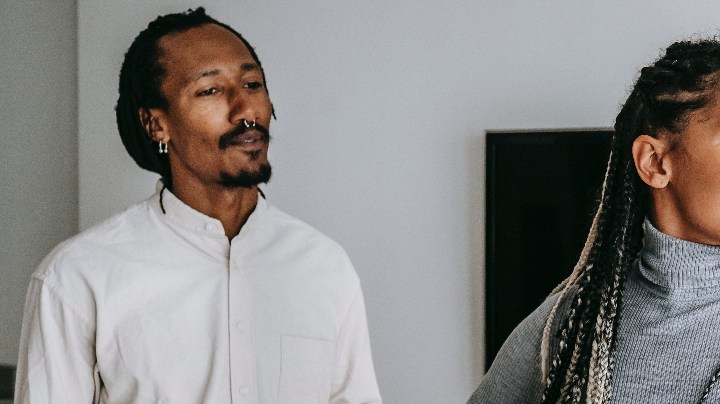 no deberías pedir disculpas