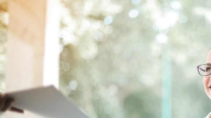 mujer no deberías disculparte