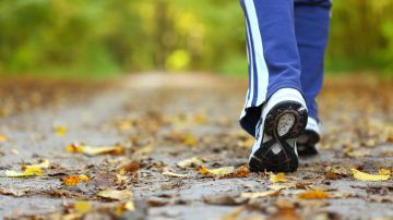 La cantidad de pasos que debes caminar al día para mejorar tu salud cerebral.