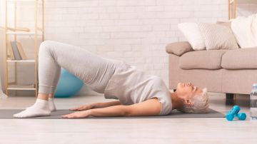 Mejora la postura de tu espalda con 4 ejercicios de pilates