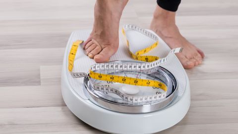 Cuál es el truco hogareño de expertos para bajar de peso.