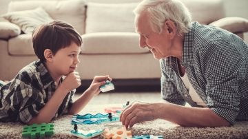 5 Beneficios de los abuelos en la crianza de los niños
