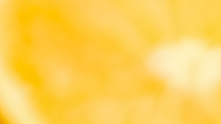 Para aliviar el estreñimiento, este remedio implica que te comas toda la naranja, es decir, la pulpa y la cáscara.