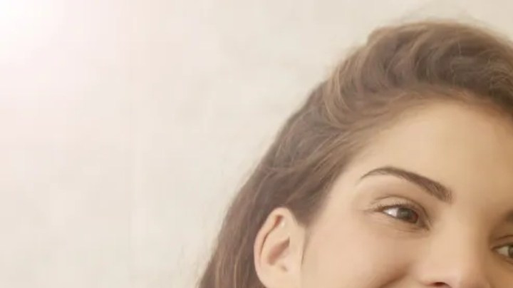 El irrigador dental o el hilo dental se utilizan exclusivamente después del cepillado, no antes, ni mucho menos de forma única.