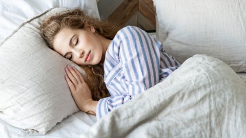 5 prendas para dormir que te harán descansar toda la noche, dicen los expertos