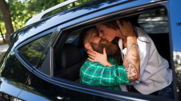 Las mejores posturas y consejos para practicar sexo en un coche