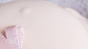 Cuando consumes azúcar refinada, puede aumentar la acumulación de placa amiloide en el cerebro.