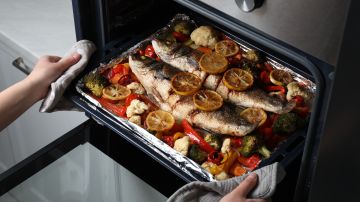 El pescado al horno es una de las preparaciones más saludables, pero hay otras que son especiales para chuparte los dedos.