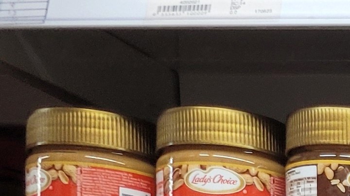 Si en el supermercado la consigues a temperatura ambiente, significa que, al menos sin haberla abierto, puedes conservarla de ese modo.