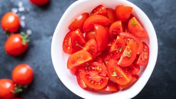 Además de ser deliciosos y versátiles en diferentes preparaciones, los tomates jamás te harán subir de peso.