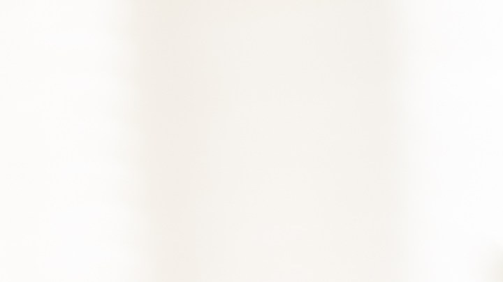 El principal síntoma de aguantarse un "pedo" es el dolor y la hinchazón abdominal, así que procura apartarte o escaparte unos segundos para liberarlo.