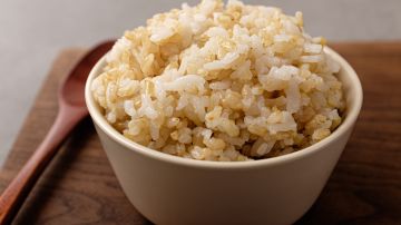 Por muy saludable que te parezca el arroz integral, es conveniente que nunca abuses en las cantidades.