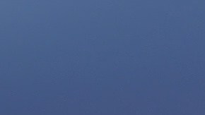 Aunque se trate de un "sparkle", considerado como uno de los fuegos artificiales más inofensivos, la curiosidad de un niño podría llevarlo a quemarse las manos.