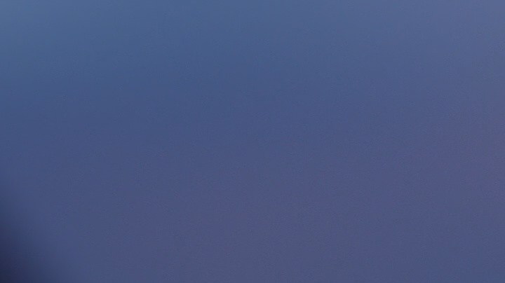 Aunque se trate de un "sparkle", considerado como uno de los fuegos artificiales más inofensivos, la curiosidad de un niño podría llevarlo a quemarse las manos.