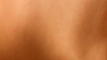 Mantente alerta a los movimientos de esa "amiga", que podría estar buscando una mínima oportunidad para quedarse con tu novio.