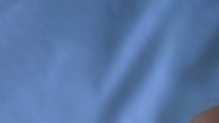 Ojo a esto: la serotonina promueve melatonina, y si no segregas suficiente de una u otra, no podrás dormir adecuadamente.