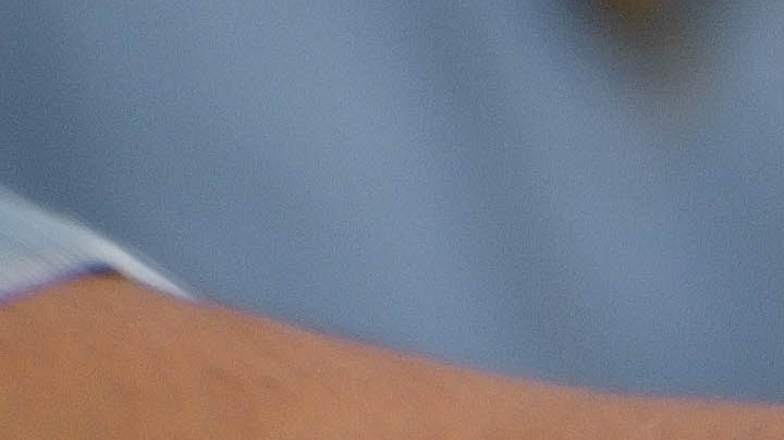 Suele ser un error que, al romper un huevo, pequeños fragmentos de la cáscara caigan en el sartén o bol.