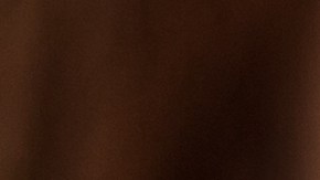 El uso de hilo dental durante la menopausia es esencial para combatir posibles afecciones bucales.