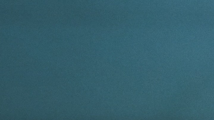 En un intento por escapar de la silla, sobre todo al trabajar, estar de pie muchas horas también arroja consecuencias notables.