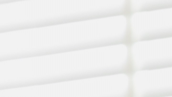 No coloques cualquier planta en el baño, solo porque se vea bonita, mejor asegúrate de que se mantenga saludable y que aporte algún beneficio.