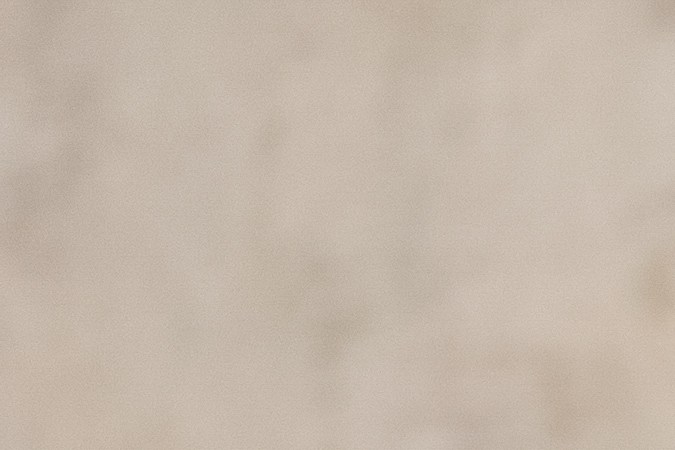 Llevar las rodillas al pecho ayuda a estirar la espalda baja.