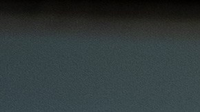 La iluminación es clave para añadirle lujo a tu hogar, sobre todo si eliges lámparas llamativas, no necesariamente costosas.