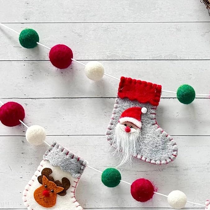 Guirnaldas con medias navideñas de Pinkblume