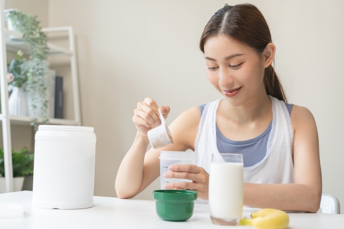 Sigue las recomendaciones de un especialista para consumir creatina.