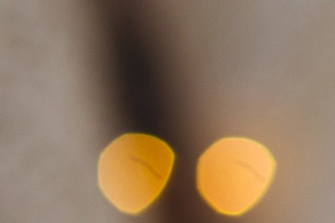 Usa velas blancas para limpiar las energías en tu hogar.