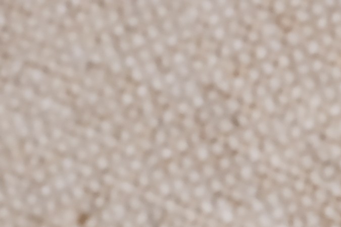 Evita los rayones en el mueble con ayuda del alcohol.