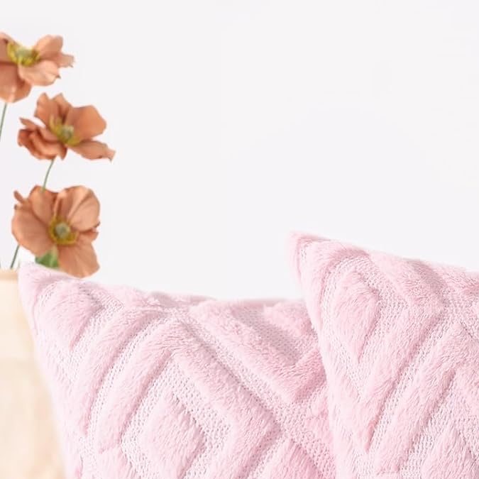 Fundas de cojín de DecorUhome, disponible en Amazon