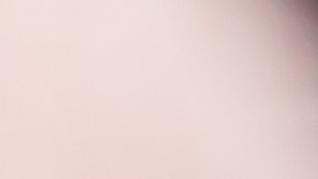 Las personas acostumbran a lavar el pollo para limpiar la suciedad.