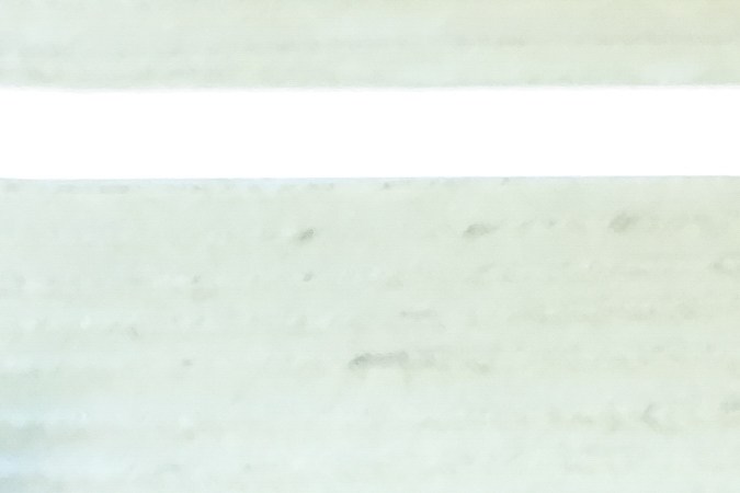 Usa un helecho de boston para decorar el balcón de tu hogar. 