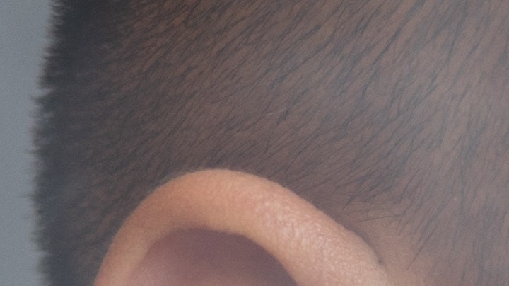 Una persona puede ayudar a su pareja en el proceso de dejar de fumar.