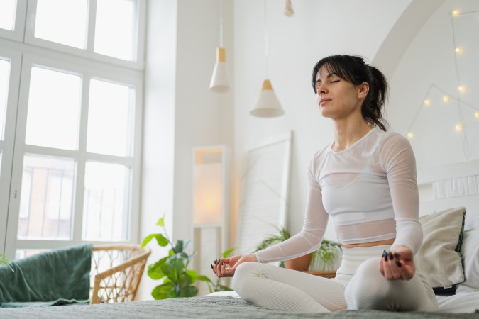 Medita en tu hogar para agradecer y dar la bienvenida a la nueva temporada.