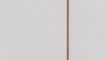 Limpia tu piso de cerámica adecuadamente para evitar las manchas.