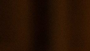 Prepara palomitas y disfruta de una noche de películas con tu pareja.