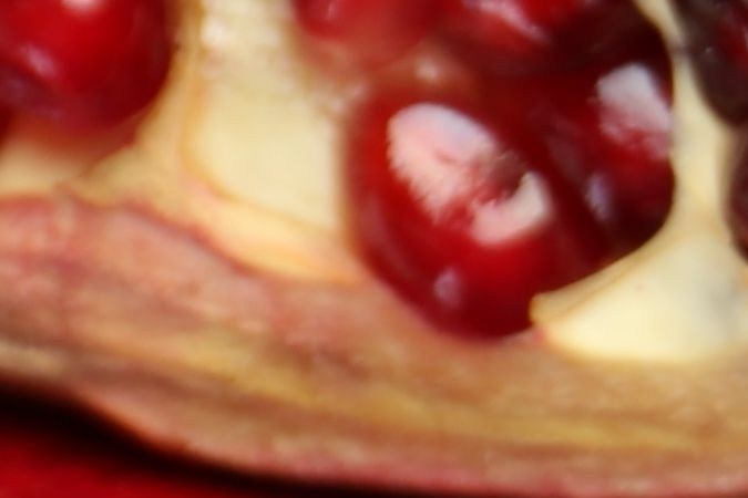 El jugo de granada posee nutrientes que ayudan a tu salud.