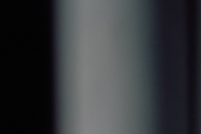 Usa cremas cada noche para cuidar tu piel.