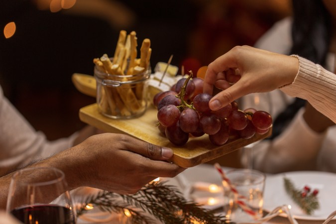 Las uvas se usan para pedir deseos en Año Nuevo.