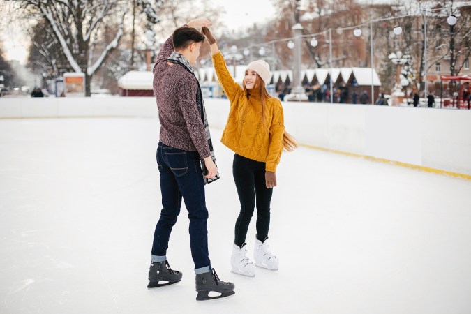 La Navidad puede ser la excusa ideal para patinar sobre hielo.