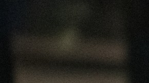 hombre en baño con hielo